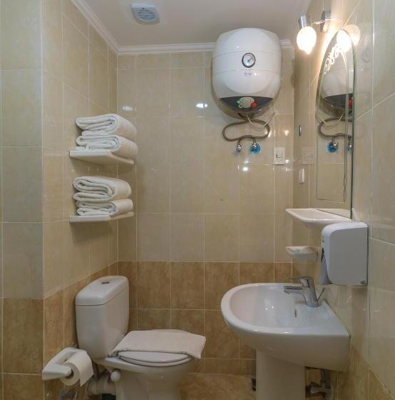 سوئیت با چشمانداز, Redcon Suites
