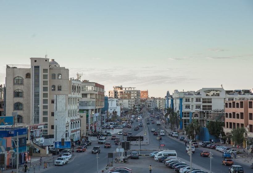 اتاق سوپریور با چشمانداز, Redcon Suites