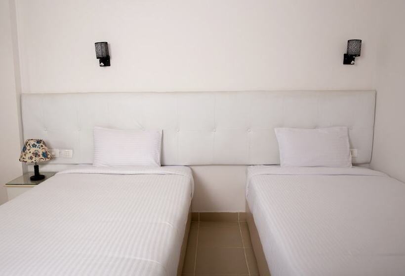 سوییت خانوادگی, Redcon Suites