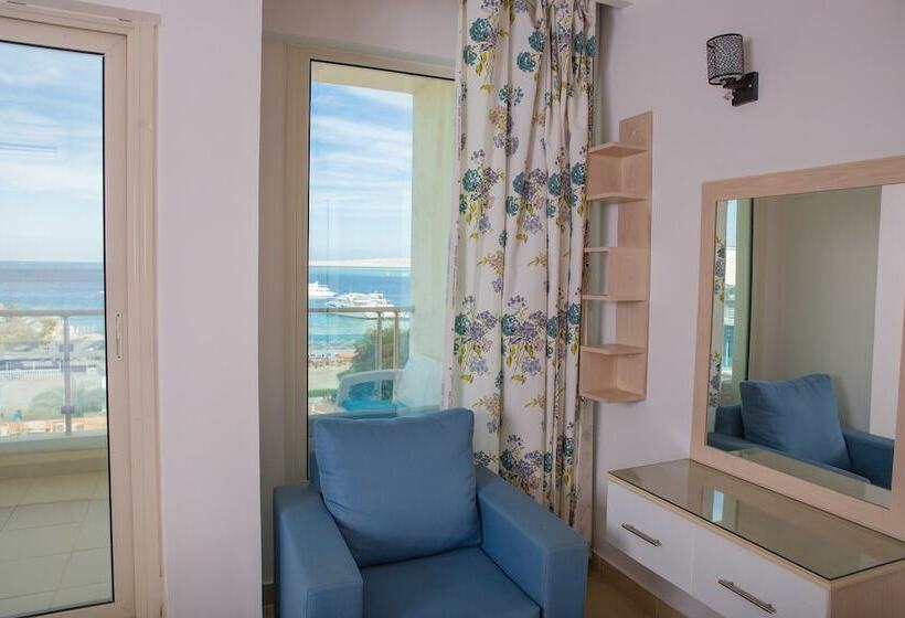 سوییت خانوادگی, Redcon Suites