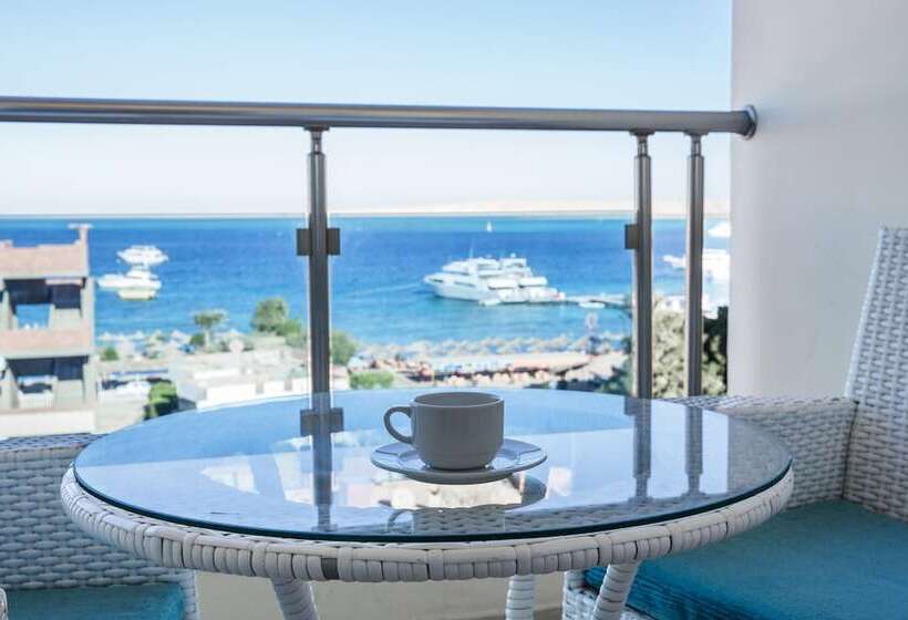 سوییت خانوادگی, Redcon Suites