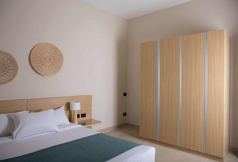 سوییت خانوادگی, Redcon Suites