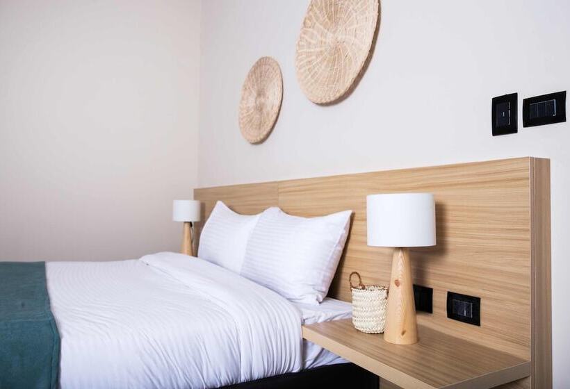 سوئیت با چشمانداز, Redcon Suites