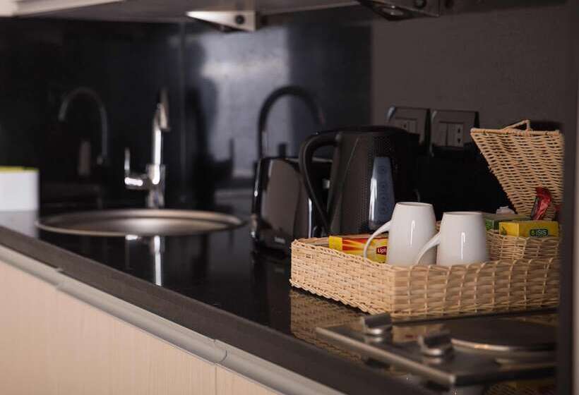 سوییت, Redcon Suites