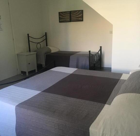 اتاق استاندارد سه نفره, Aeroporto Bellini Rooms