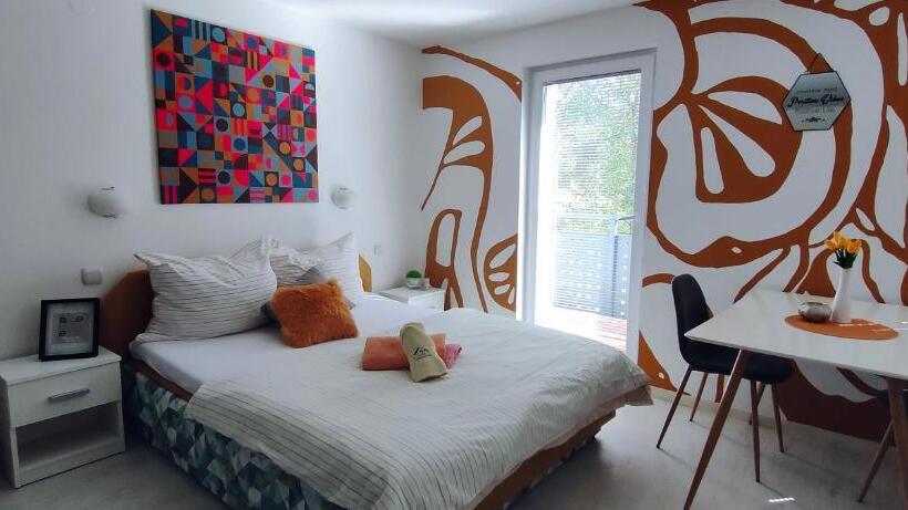 اتاق استاندارد, Apartments & Rooms Saša