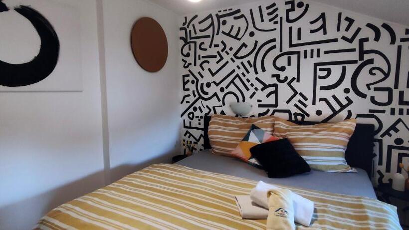 آپارتمان 1 خوابه, Apartments & Rooms Saša