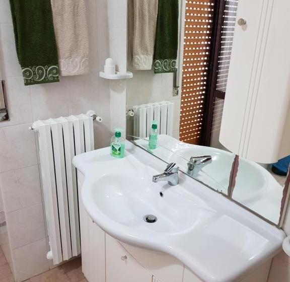 اتاق استاندارد با تخت بزرگ, B&b Via Roma