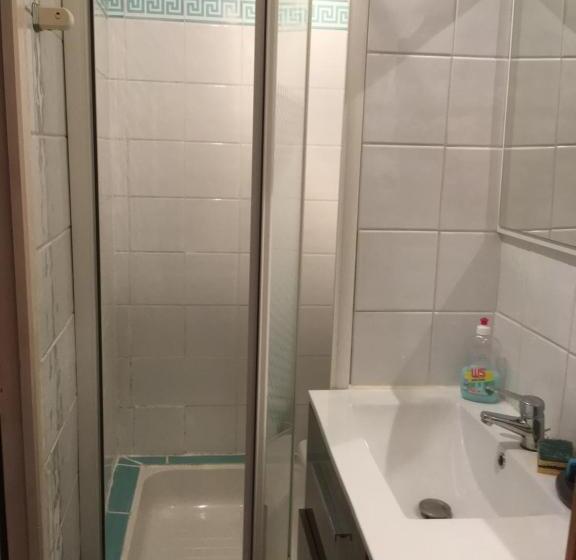 اتاق استاندارد با سرویس بهداشتی مشترک, Villa Cemaste