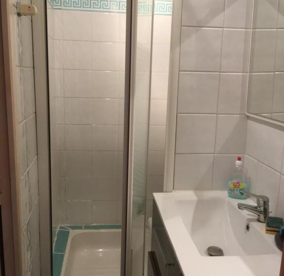 اتاق استاندارد با سرویس بهداشتی مشترک, Villa Cemaste