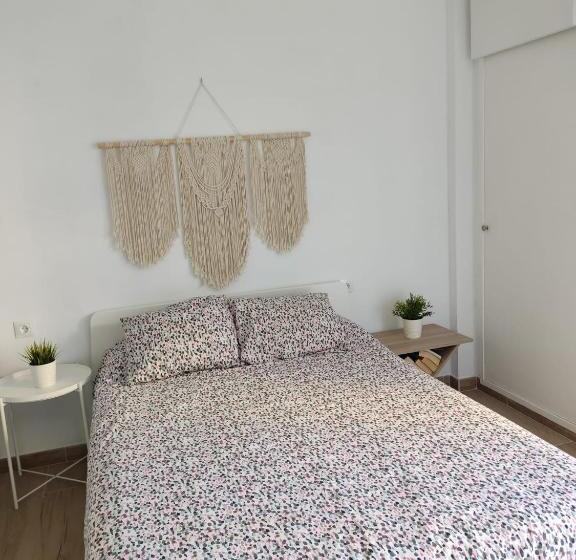 آپارتمان 1 خوابه با تراس, Apartamento Minerva Jupiter. The Perfect Accommodation For Your Vacation
