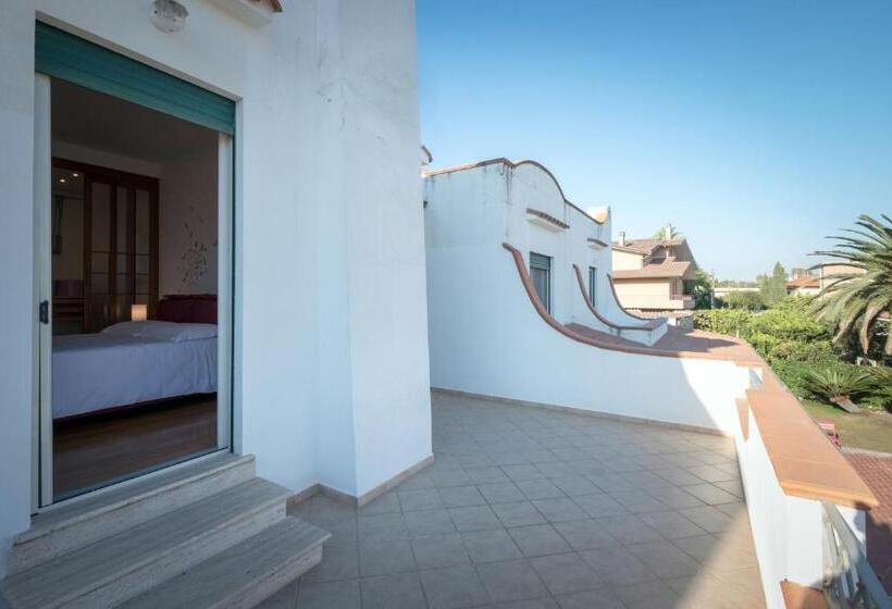 اتاق استاندارد با تراس, L Ippocampo Guest House