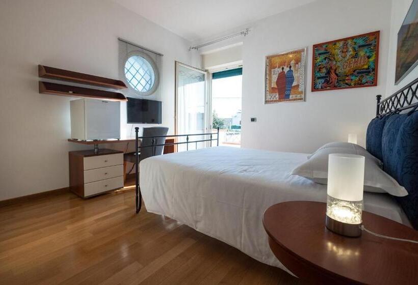 اتاق استاندارد با بالکن, L Ippocampo Guest House