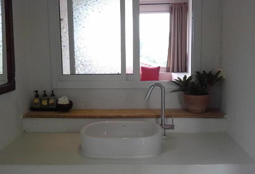 اتاق استاندارد با چشم‌انداز کوهستان, Pingplalee Resort Chasorn