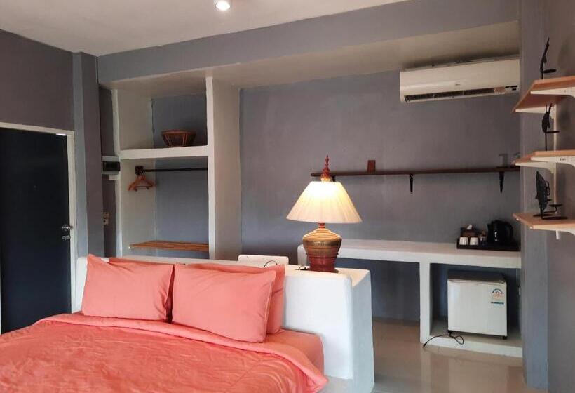 اتاق لوکس با تخت بزرگ, Pingplalee Resort Chasorn