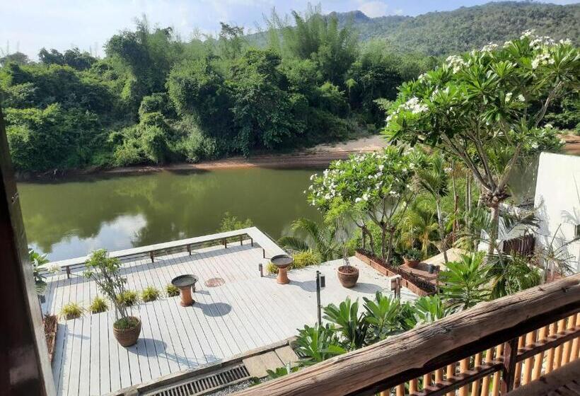 اتاق ساده با بالکن, Pingplalee Resort Chasorn