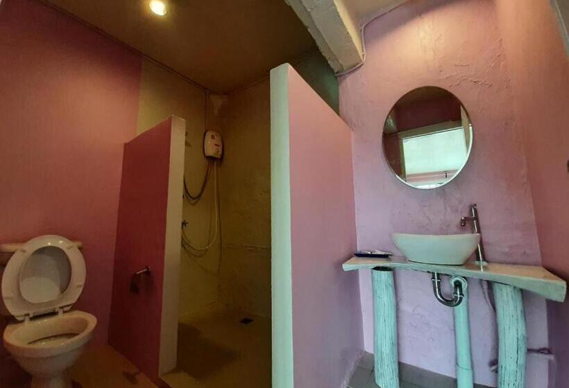 اتاق ساده با بالکن, Pingplalee Resort Chasorn