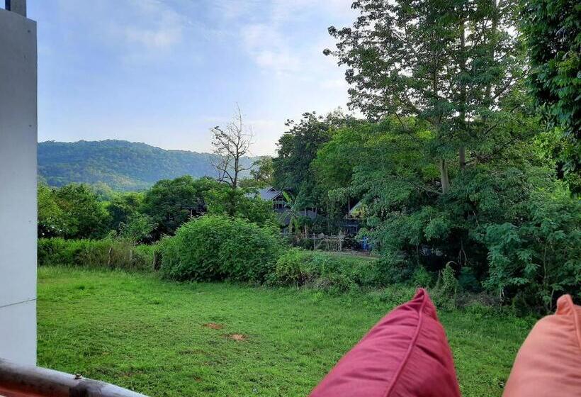 اتاق استاندارد با بالکن, Pingplalee Resort Chasorn