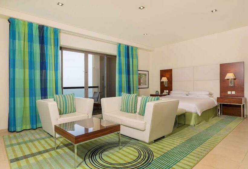 Standard Studio Double Bed, Hilton Dubai The Walk