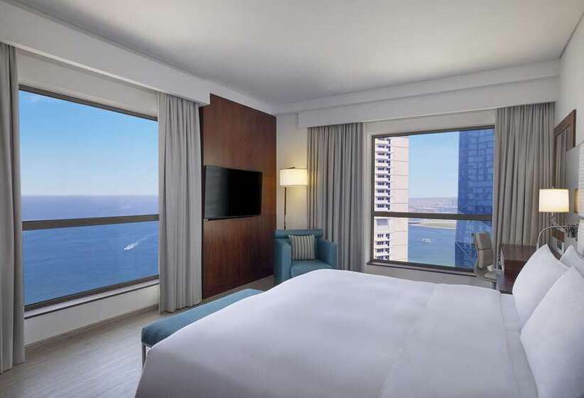 سوییت خانوادگی, Hilton Dubai The Walk