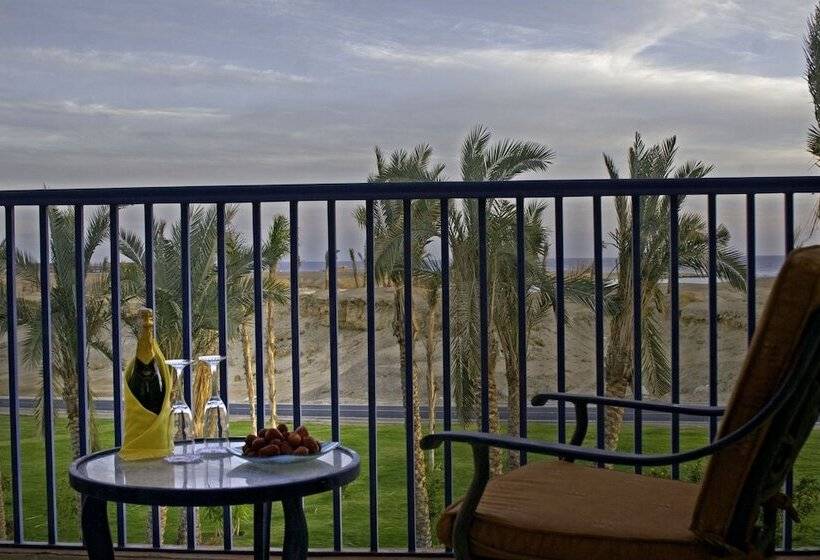 اتاق سه نفره سوپریور با چشم‌انداز باغ, Aurora Bay Resort Marsa Alam