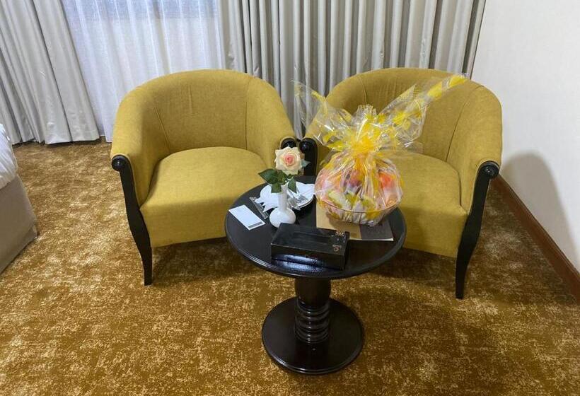 اتاق استاندارد با تخت بزرگ, Bab Al Multazam Concorde