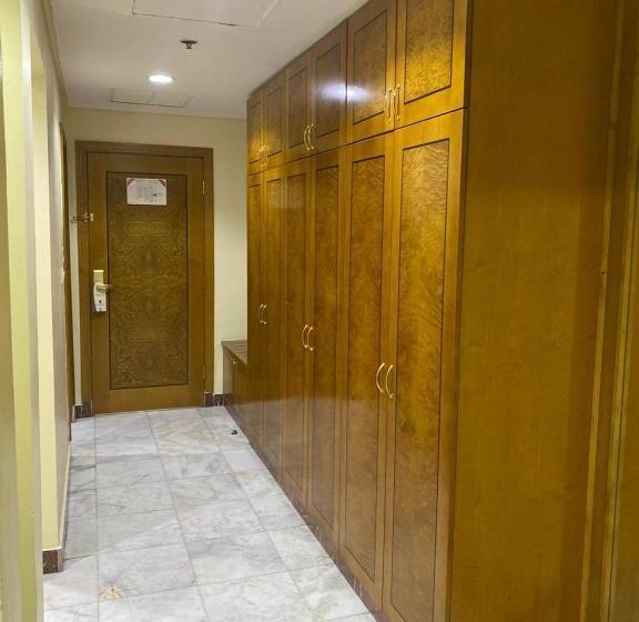 اتاق استاندارد با تخت بزرگ, Bab Al Multazam Concorde