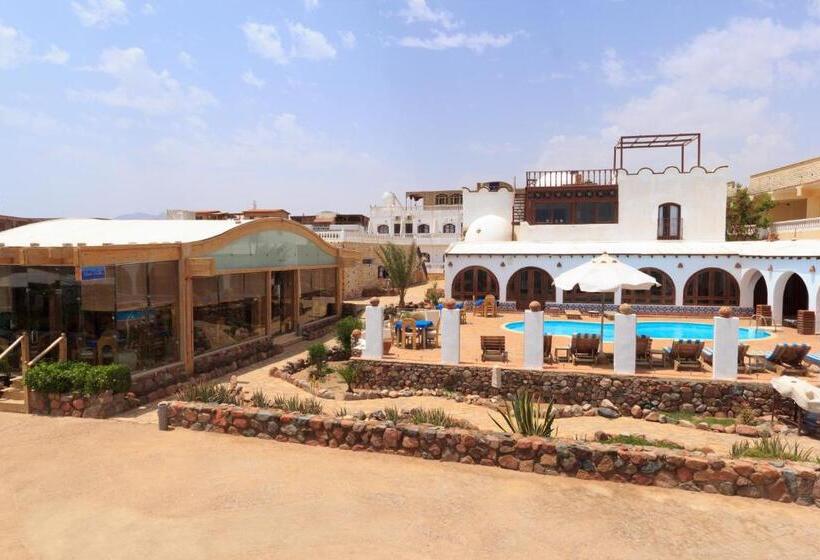 اتاق استاندارد سه نفره, Blue Beach Club