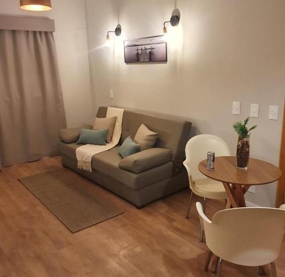 سوئیت با وان آب گرم, Carlton Plaza Baoba