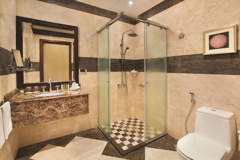 اتاق سوپریور با تخت بزرگ, Doubletree By Hilton Hotel Dhahran