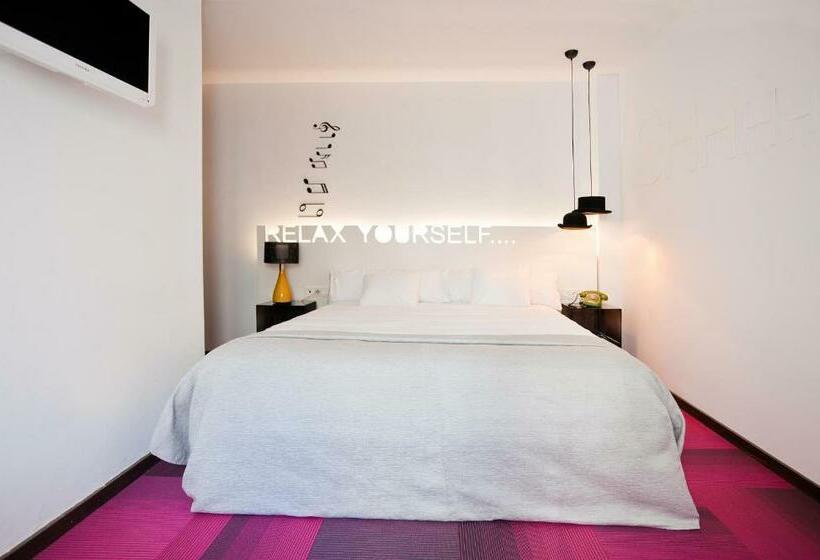 اتاق استاندارد, Casual Ilbira Granada