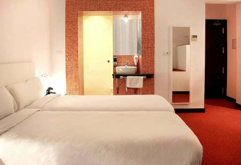 اتاق استاندارد, Casual Ilbira Granada