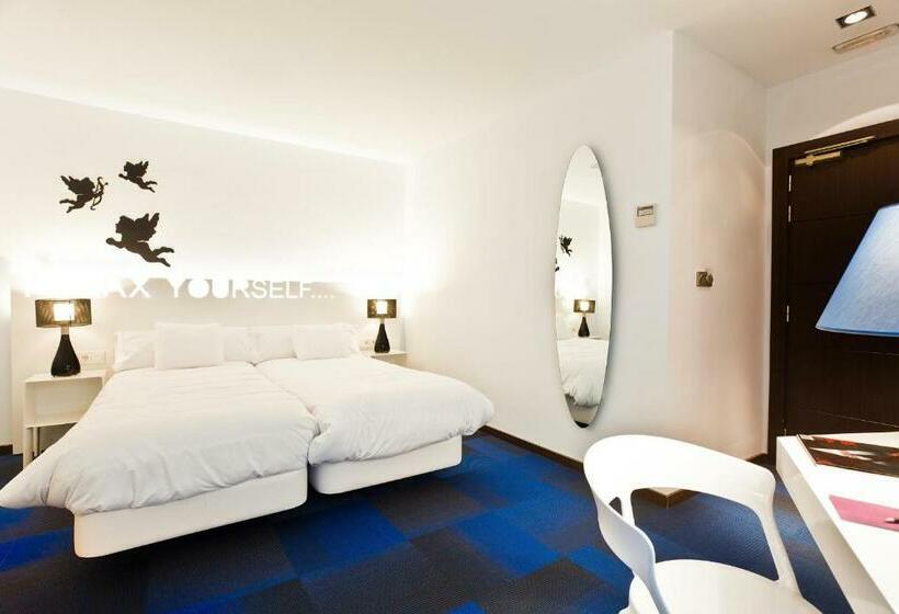 اتاق استاندارد سه نفره, Casual Ilbira Granada