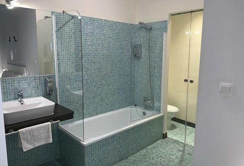 اتاق دوبلکس, Casual Ilbira Granada