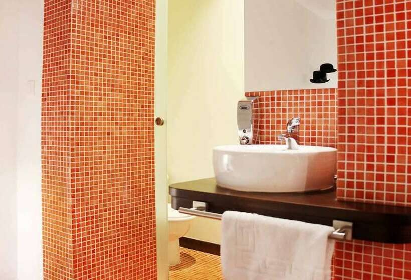 اتاق دوبلکس, Casual Ilbira Granada