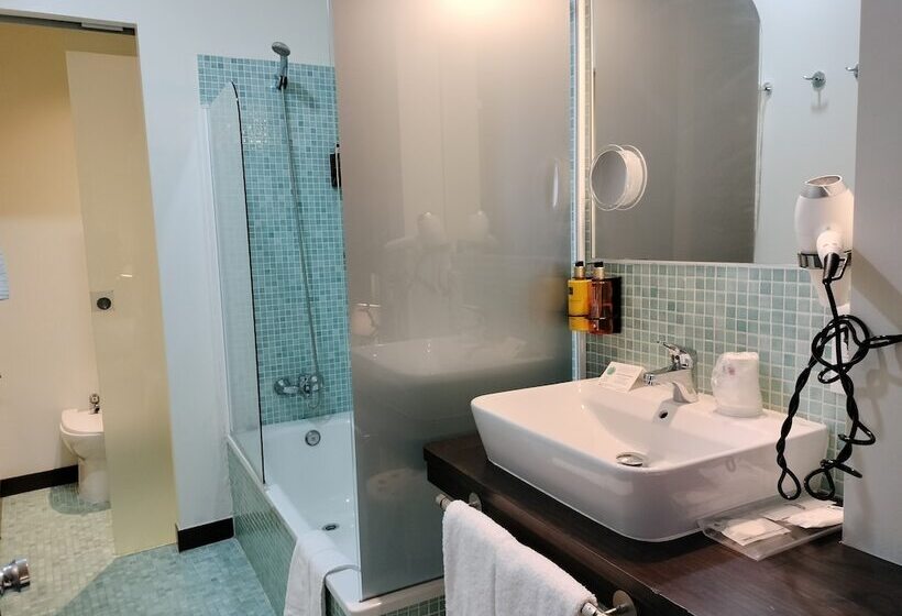 اتاق استاندارد, Casual Ilbira Granada