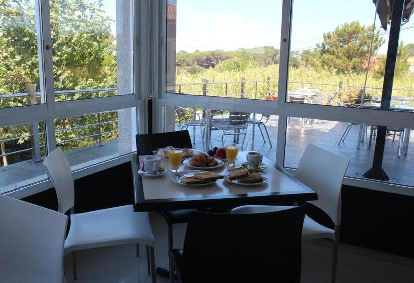 Chambre Supérieure avec Terrasse, Ronsel