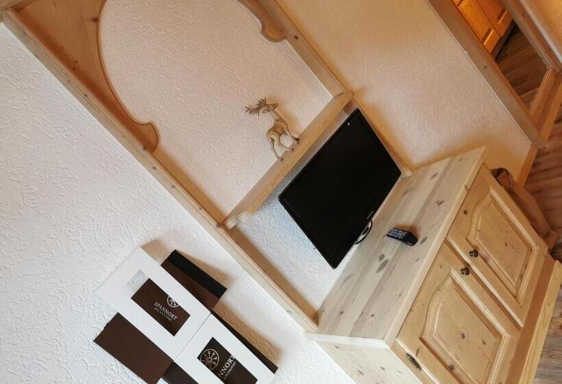 غرفة قياسية, Spannort Family Home With Common Kitchen And Self Check In
