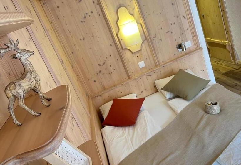 غرفة قياسية, Spannort Family Home With Common Kitchen And Self Check In