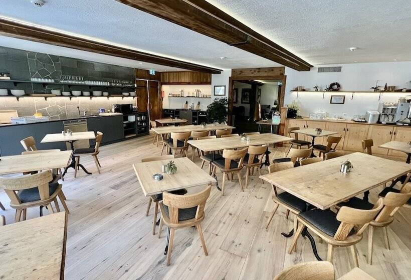 غرفة قياسية, Spannort Family Home With Common Kitchen And Self Check In
