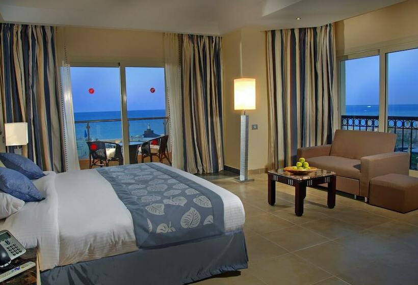 Deluxe Triple Room Sea View, Tropitel Sahl Hasheesh