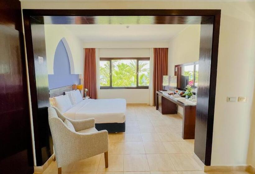اتاق سوپریور با چشم‌انداز دریا, Sharm Club Beach Resort