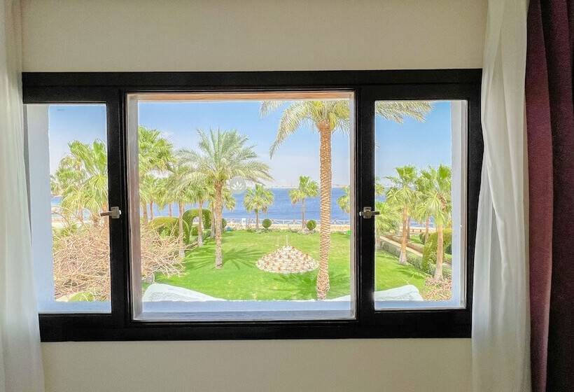 اتاق لوکس با چشم‌انداز دریا, Sharm Club Beach Resort