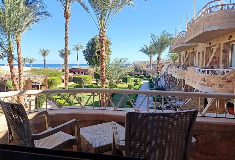 اتاق لوکس با چشم‌انداز دریا, Utopia Beach Club