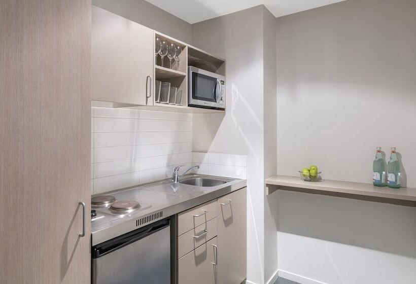 استودیوی استاندارد, Tetra Serviced Apartments By Castle