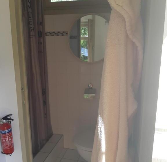 خانه 2 خوابه, B&b Saense Huisje