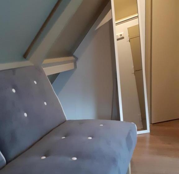 خانه 2 خوابه, B&b Saense Huisje