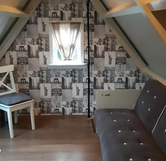 خانه 2 خوابه, B&b Saense Huisje