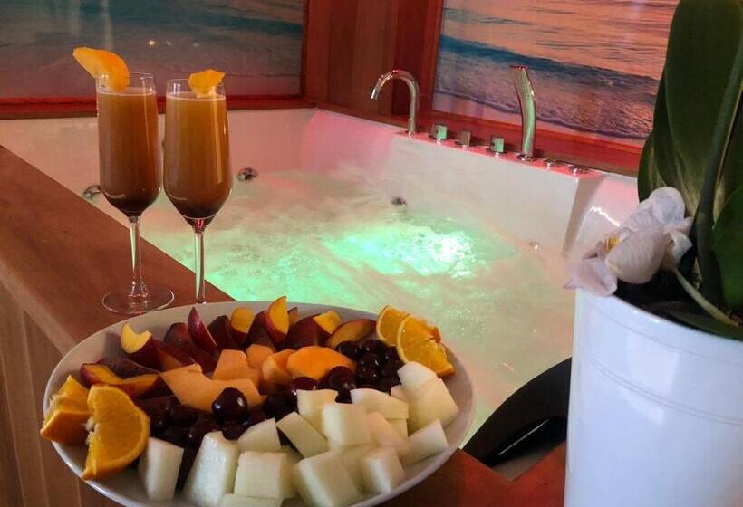 سوئیت با وان آب گرم, Dream & Relax Villa Fiore