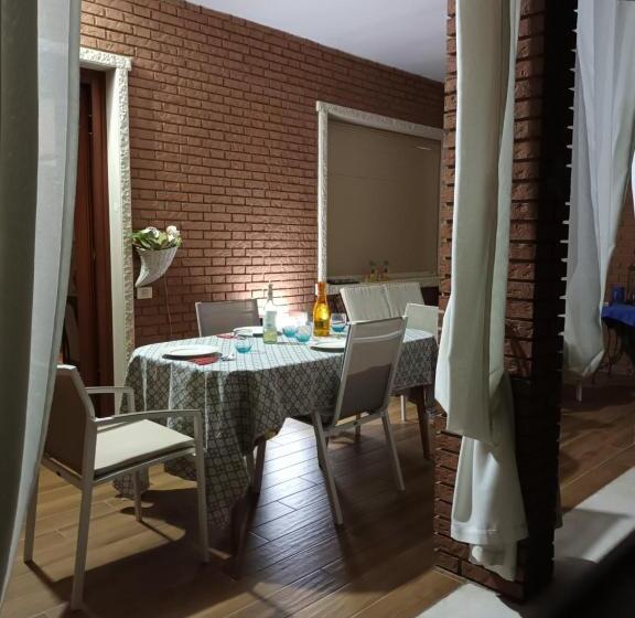 سوییت لوکس, Villa Magnolia Garda Lake